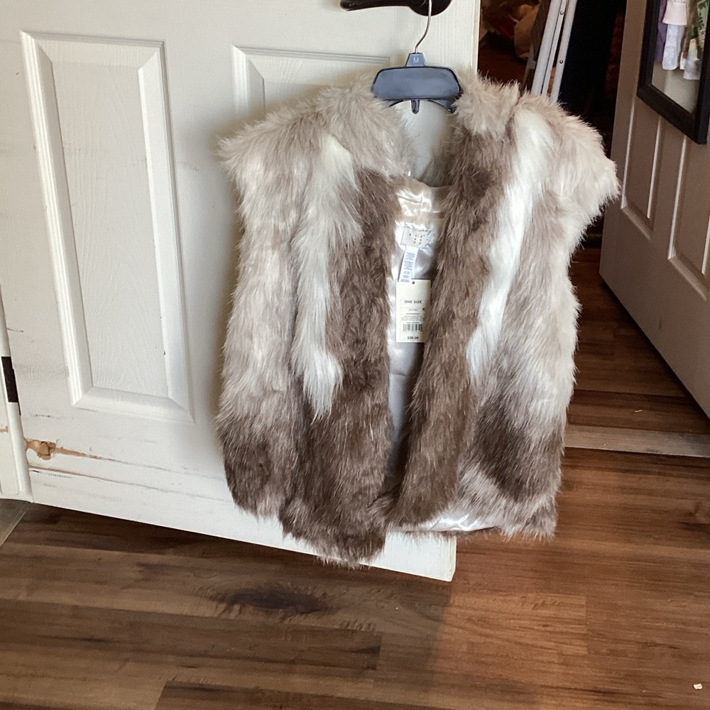 a new day Faux Fur Vest in Cream and Brown